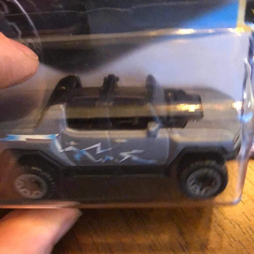 2024 GMC Hummer EV Barbie edition- Gray